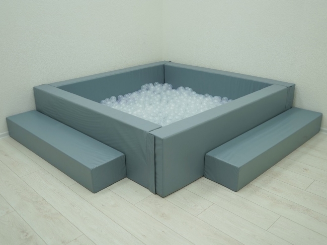 5988.650 Сухой бассейн с шариками и RGB-подсветкой 140х140 см купить в интерне-магазине Veerdan.ru Сухой бассейн с шариками и RGB-подсветкой 140х140 см