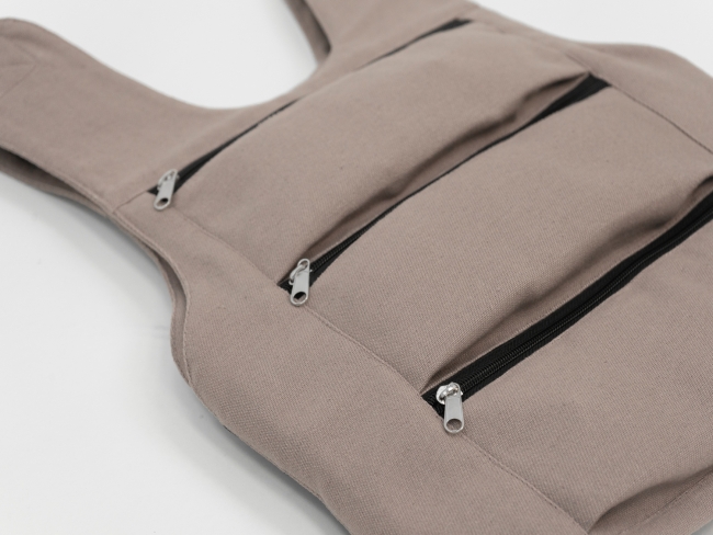 "Утяжелённый жилет" с изменяемым весом от 0.2 до 3.1 кг. для занятий с детьми. "Утяжелённый жилет" с изменяемым весом от 0.2 до 3.1 кг. для занятий с детьми.