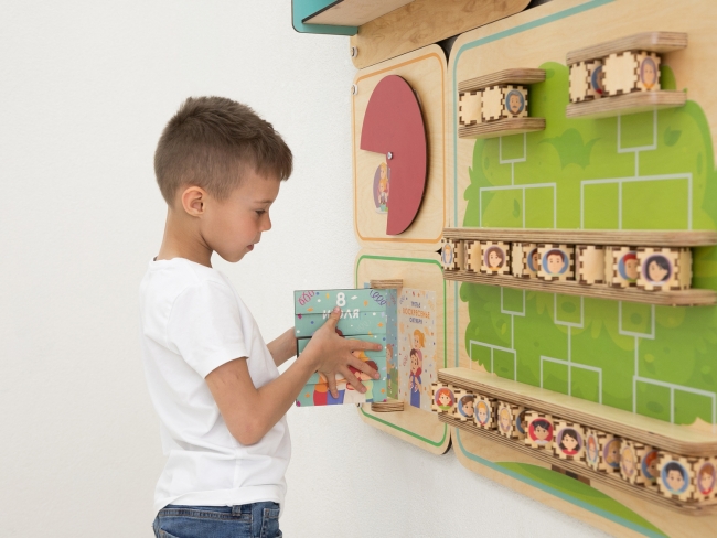 Дидактическая настенная панель «Семейные ценности» Дидактическая настенная панель «Семейные ценности»