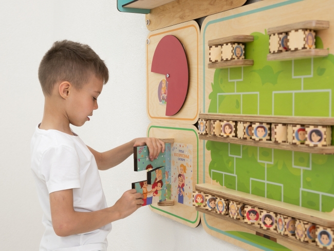 Дидактическая настенная панель «Семейные ценности» Дидактическая настенная панель «Семейные ценности»