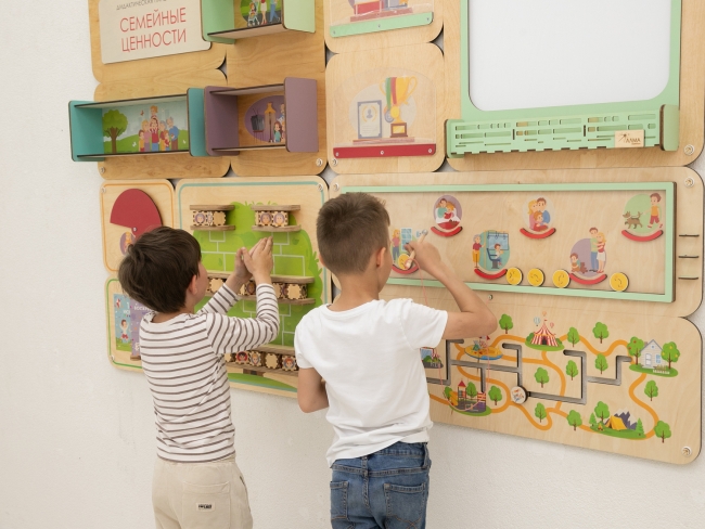 Дидактическая настенная панель «Семейные ценности» Дидактическая настенная панель «Семейные ценности»