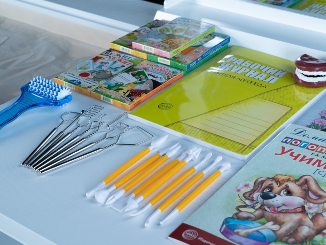 Профессиональный стол логопеда Logo MINI CLASSIC Профессиональный стол логопеда Logo MINI CLASSIC